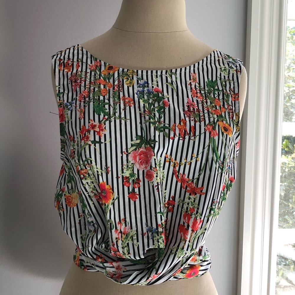 FLORAL TOP 🌺